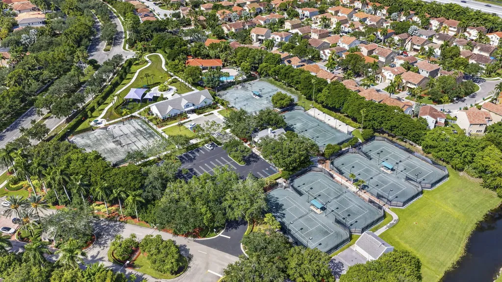 11728 Highland Place Coral Springs FL 33071