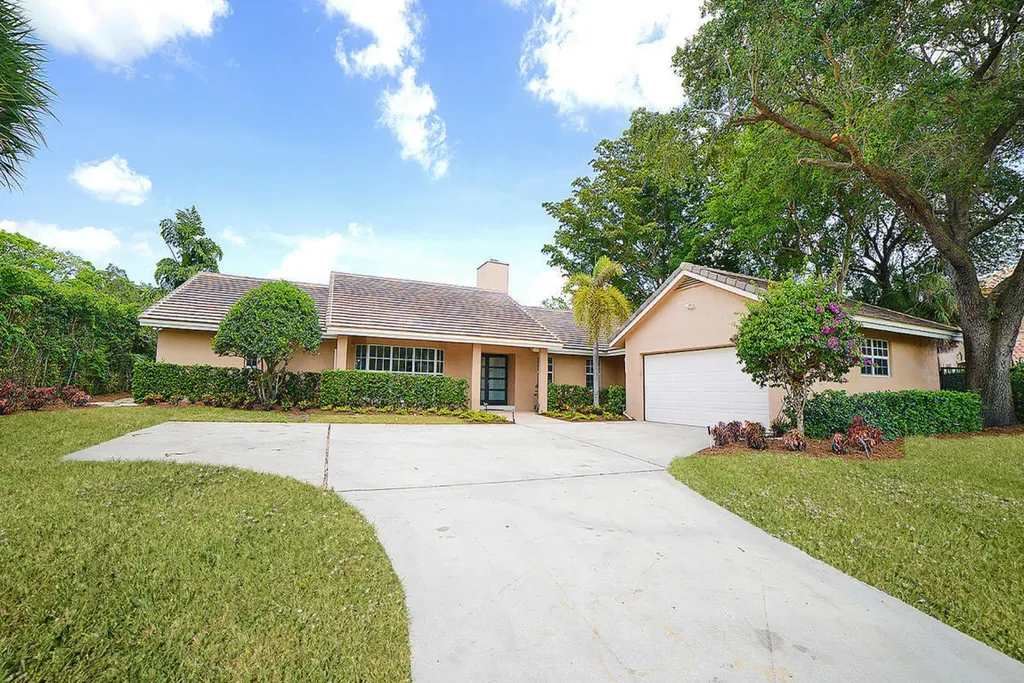 6943 Giralda Circle Boca Raton FL 33433