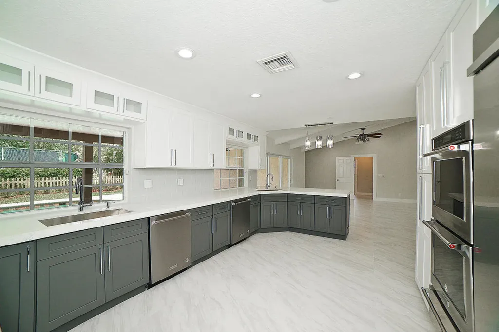 6943 Giralda Circle Boca Raton FL 33433