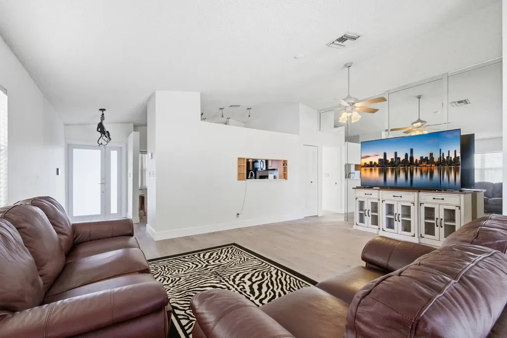 8300 SW 41st Street Davie FL 33328