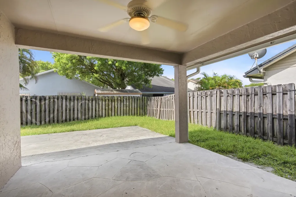 8300 SW 41st Street Davie FL 33328