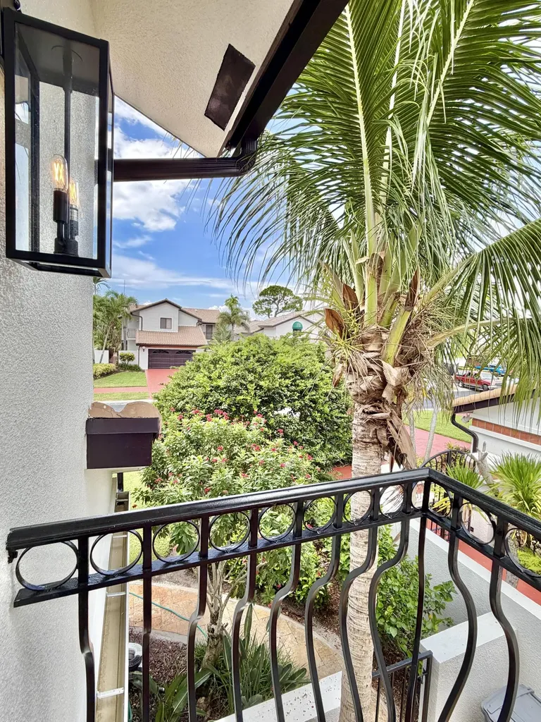 6411 Via Rosa Boca Raton FL 33433