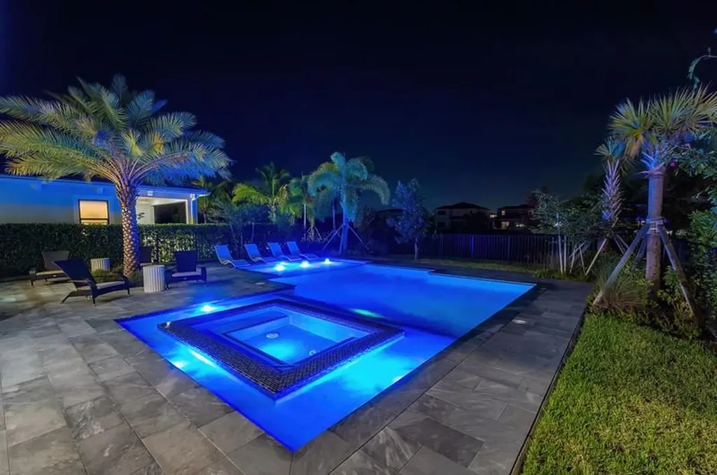12668 Solana Bay Circle Palm Beach Gardens FL 33412