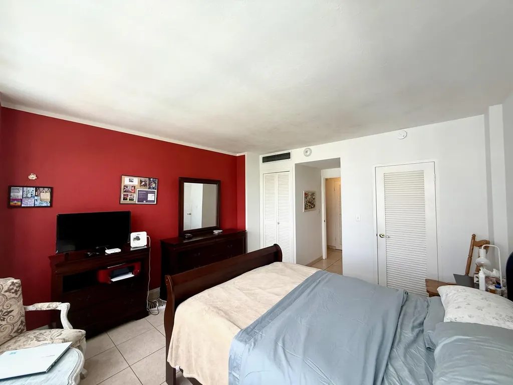 3333 NE 34th Street Fort Lauderdale FL 33308