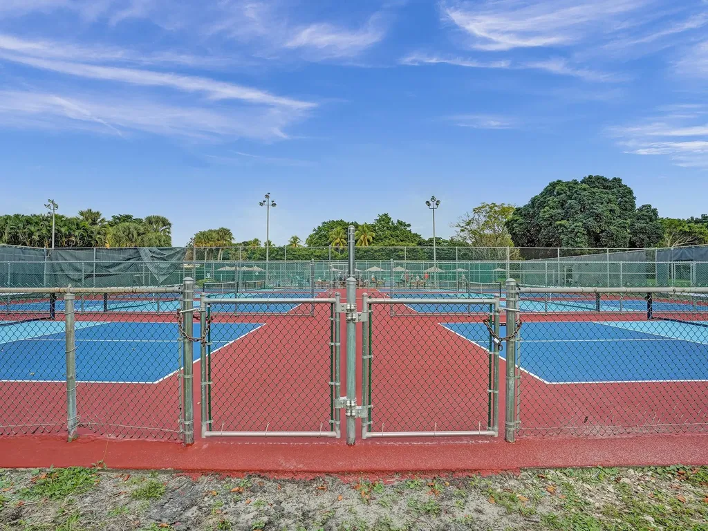 1104 Bahama Bend Coconut Creek FL 33066