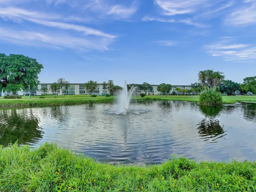 1104 Bahama Bend Coconut Creek FL 33066