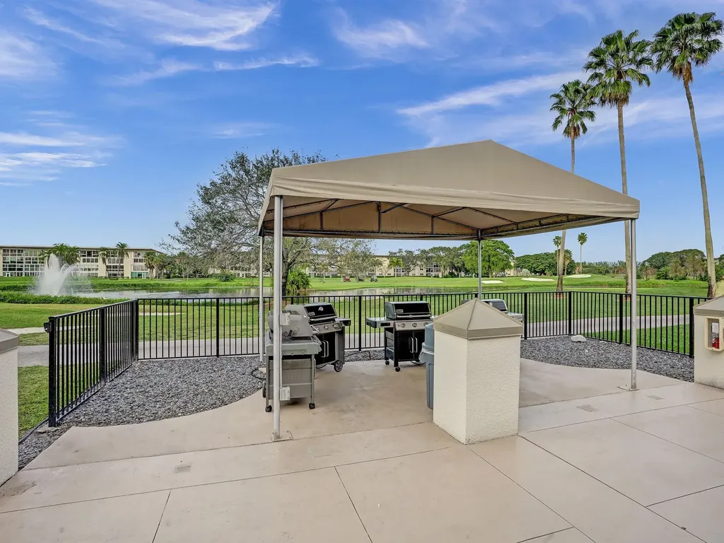 1104 Bahama Bend Coconut Creek FL 33066
