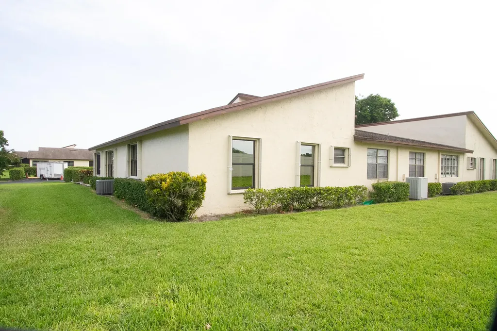13923 Nesting Way Delray Beach FL 33484
