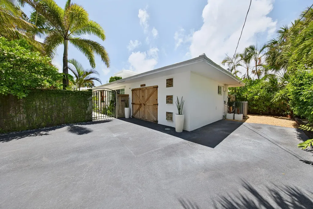 1929 S Ocean Drive Fort Lauderdale FL 33316
