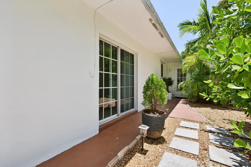 1929 S Ocean Drive Fort Lauderdale FL 33316
