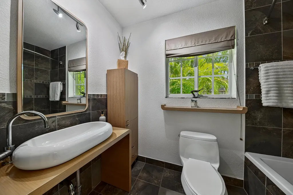 1929 S Ocean Drive Fort Lauderdale FL 33316