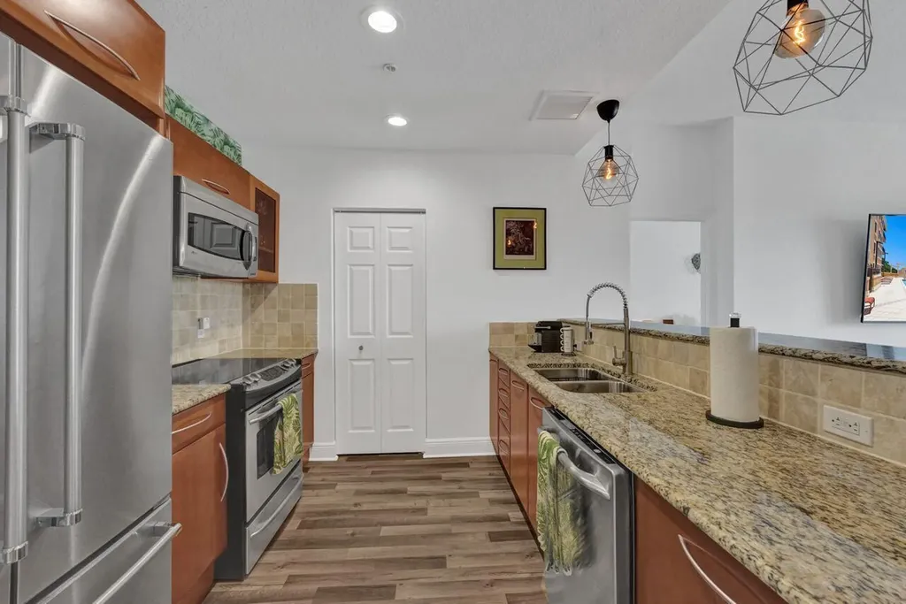 511 Lucerne Avenue Lake Worth Beach FL 33460