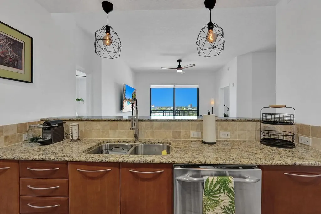 511 Lucerne Avenue Lake Worth Beach FL 33460