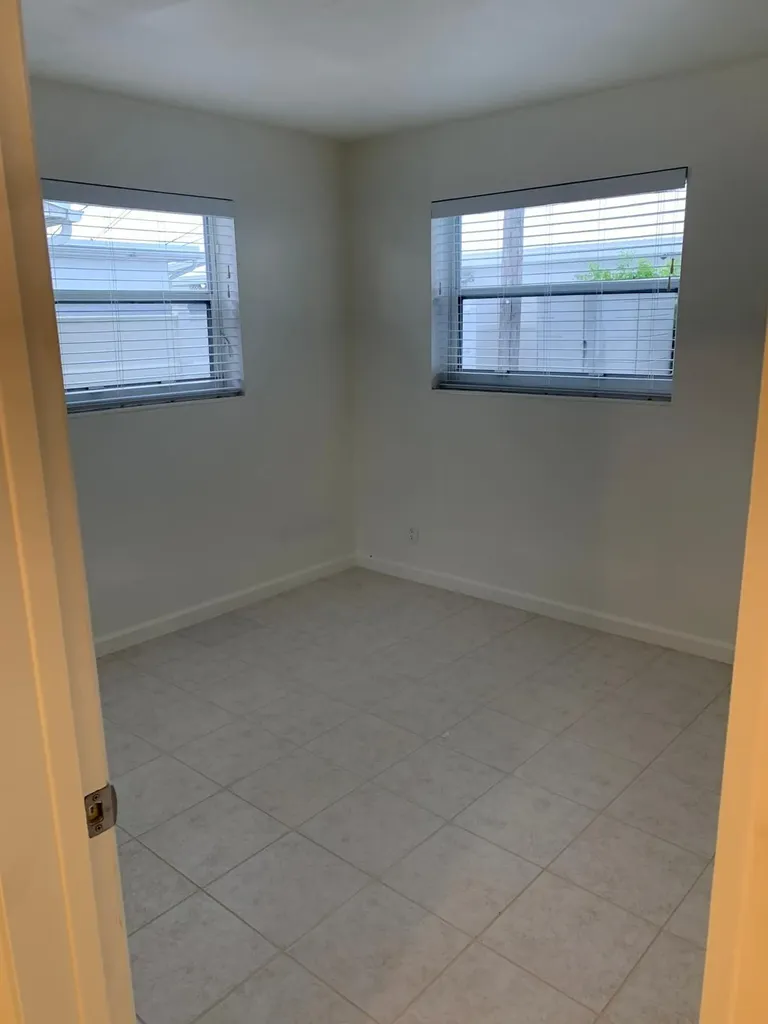 1311 Alho Drive Lantana FL 33462