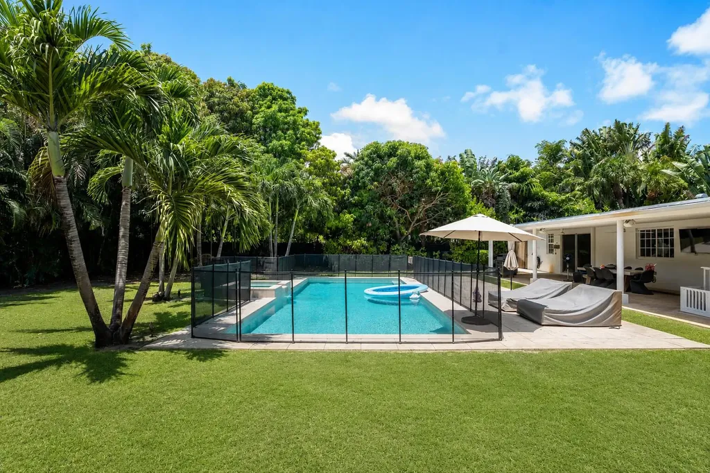 232 Essex Lane West Palm Beach FL 33405