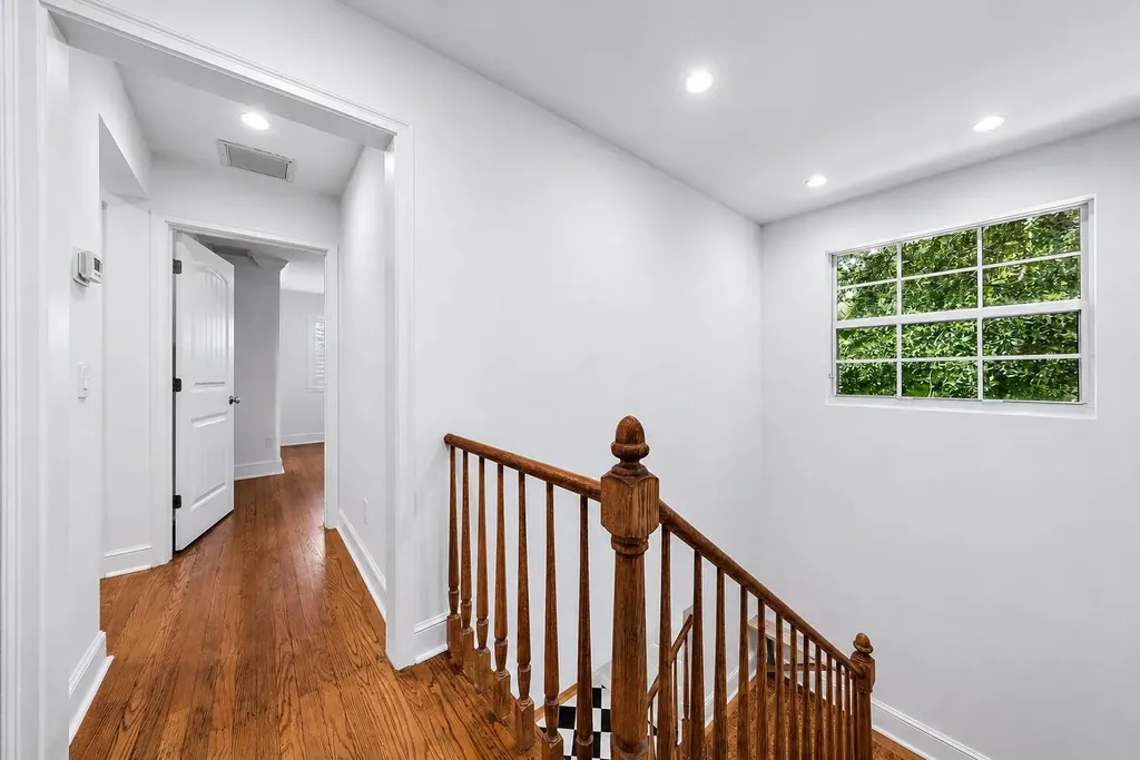 232 Essex Lane West Palm Beach FL 33405