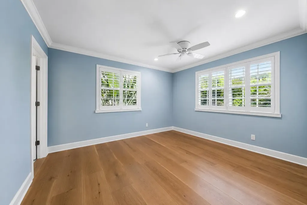 232 Essex Lane West Palm Beach FL 33405