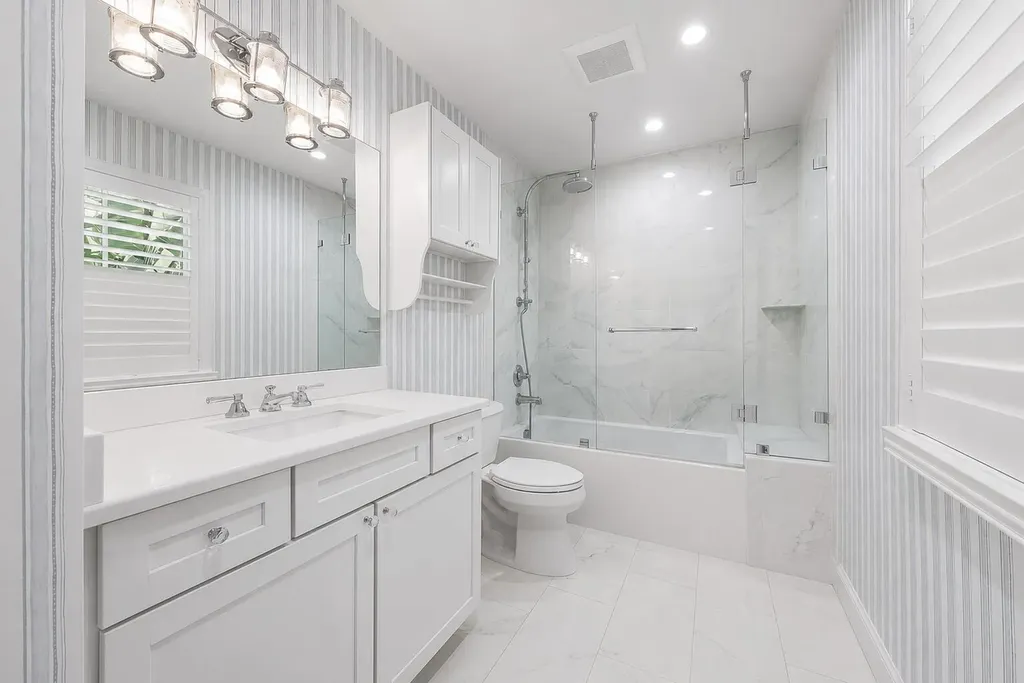 232 Essex Lane West Palm Beach FL 33405