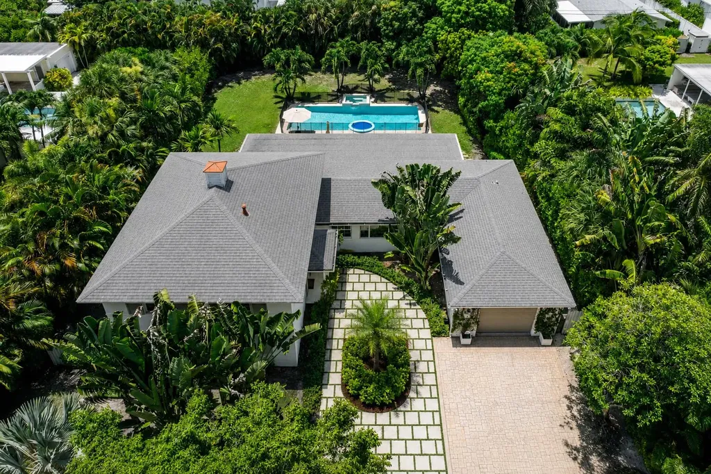 232 Essex Lane West Palm Beach FL 33405