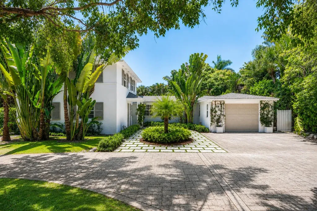 232 Essex Lane West Palm Beach FL 33405