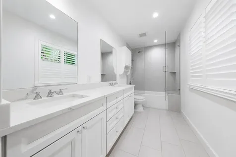232 Essex Lane West Palm Beach FL 33405