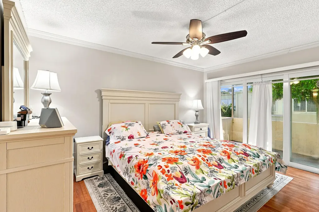 2532 Boundbrook Drive S Palm Springs FL 33406