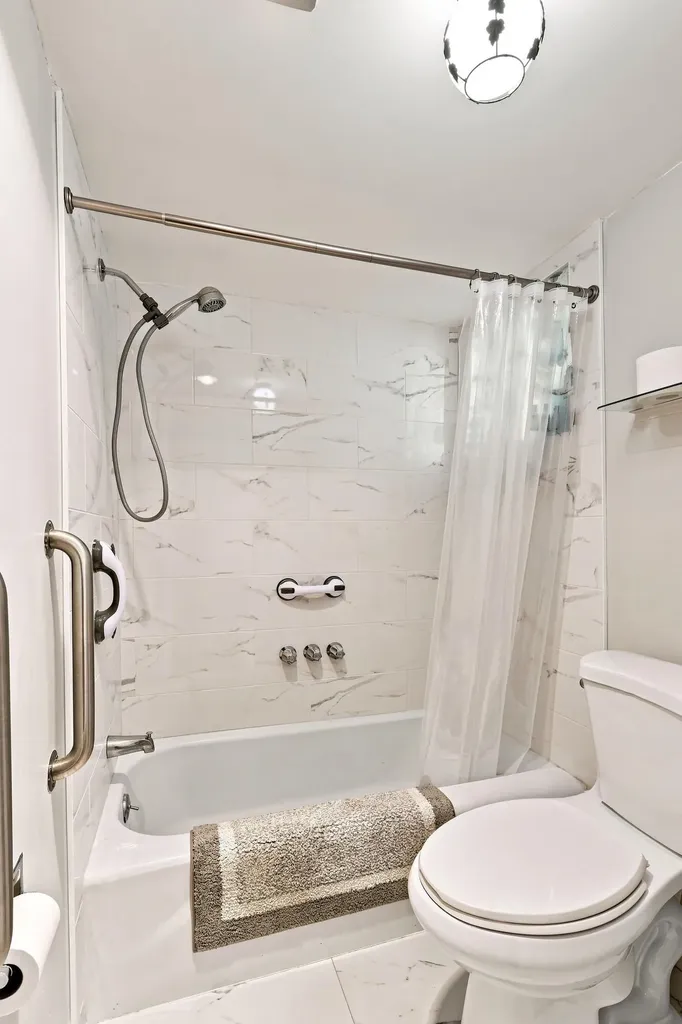 2532 Boundbrook Drive S Palm Springs FL 33406