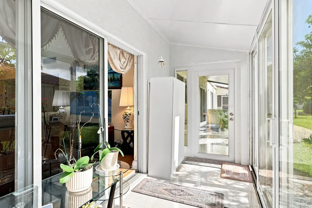 2532 Boundbrook Drive S Palm Springs FL 33406