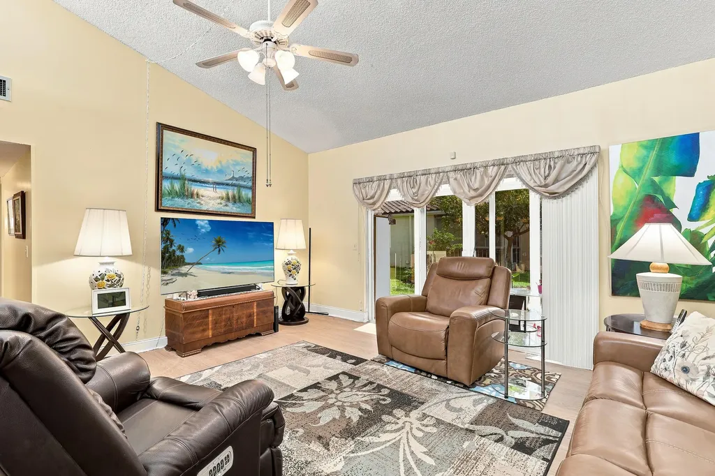 2532 Boundbrook Drive S Palm Springs FL 33406