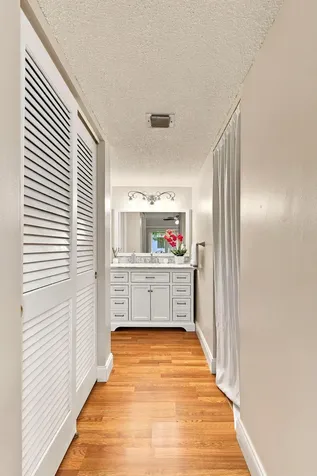 2532 Boundbrook Drive S Palm Springs FL 33406