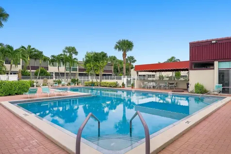 2532 Boundbrook Drive S Palm Springs FL 33406
