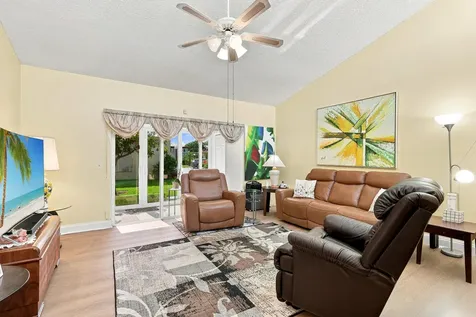 2532 Boundbrook Drive S Palm Springs FL 33406