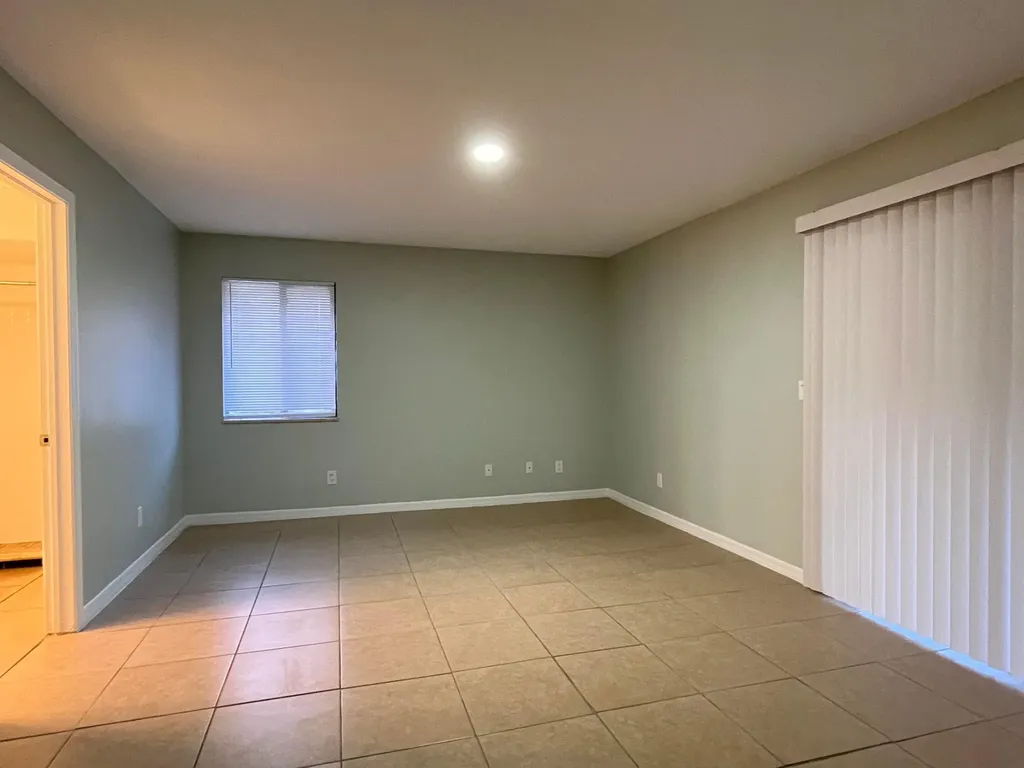 1258 SE Mc Farlane Avenue Port St Lucie FL 34952