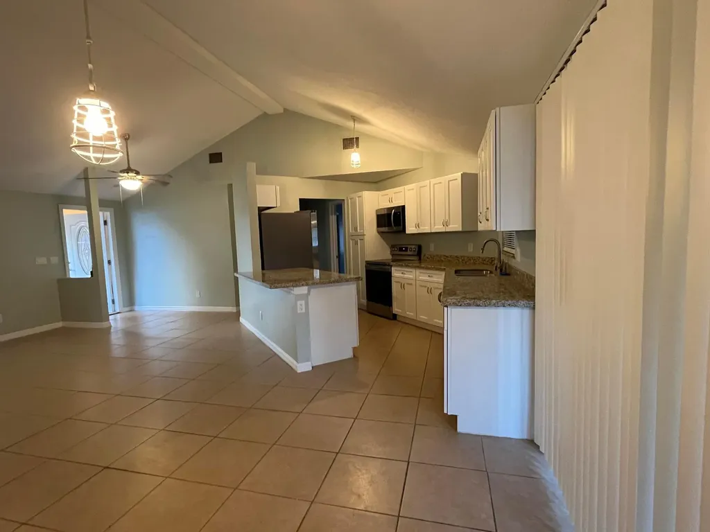 1258 SE Mc Farlane Avenue Port St Lucie FL 34952