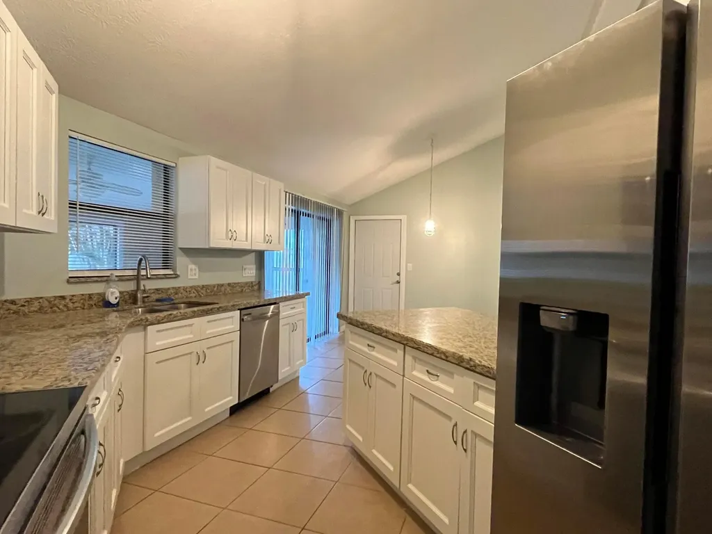 1258 SE Mc Farlane Avenue Port St Lucie FL 34952