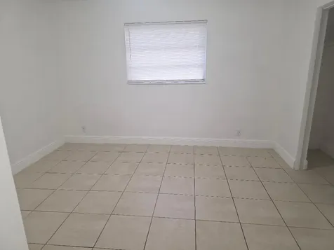 3640 NE 1st Avenue Oakland Park FL 33334