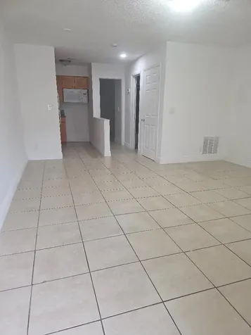 3640 NE 1st Avenue Oakland Park FL 33334
