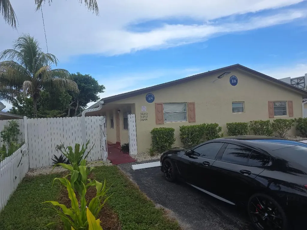3640 NE 1st Avenue Oakland Park FL 33334