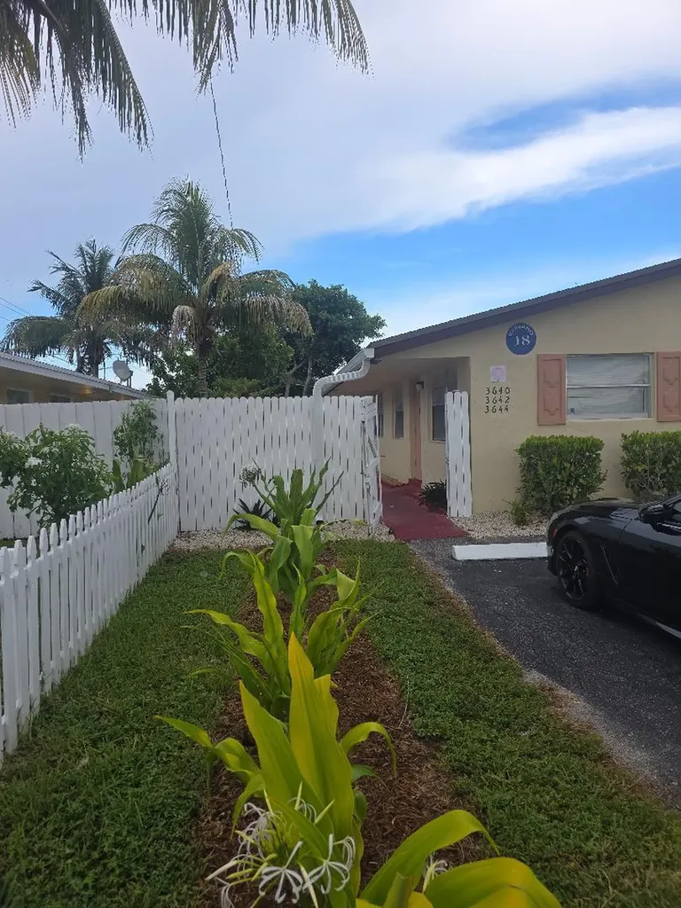 3640 NE 1st Avenue Oakland Park FL 33334