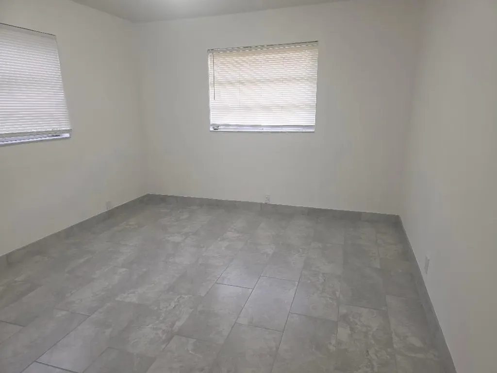 3640 NE 1st Avenue Oakland Park FL 33334