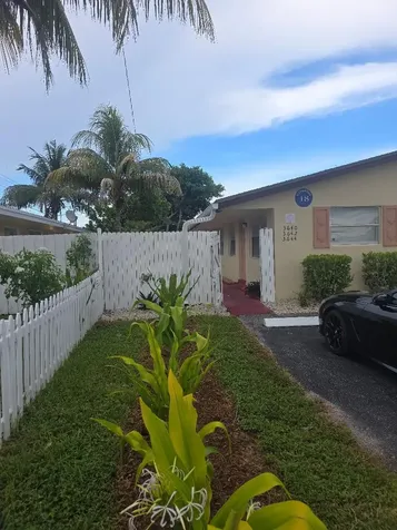 3640 NE 1st Avenue Oakland Park FL 33334