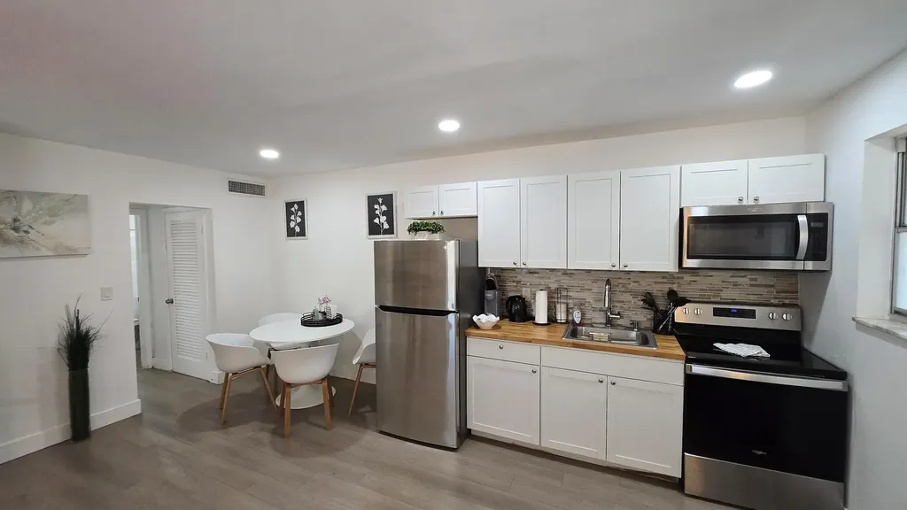 704 NE 8th Street Hallandale Beach FL 33009