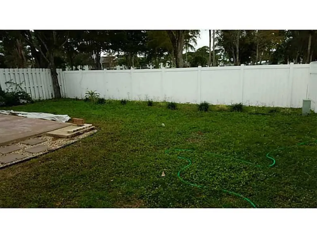 4674 Lakeside Circle West Palm Beach FL 33417