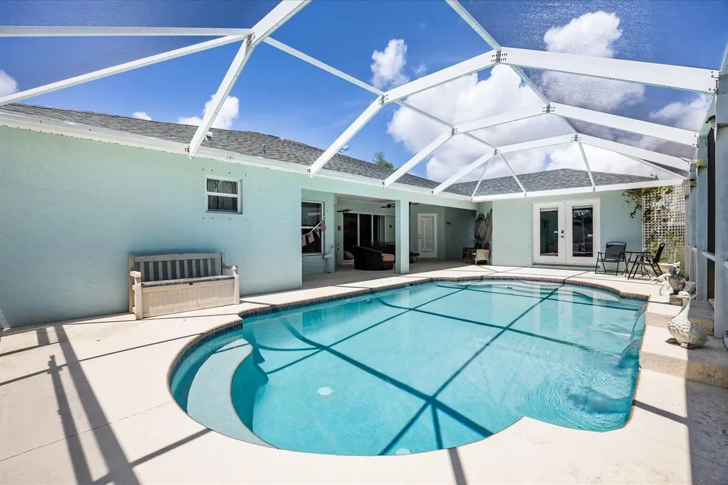 631 SE Stow Terrace Port St Lucie FL 34984