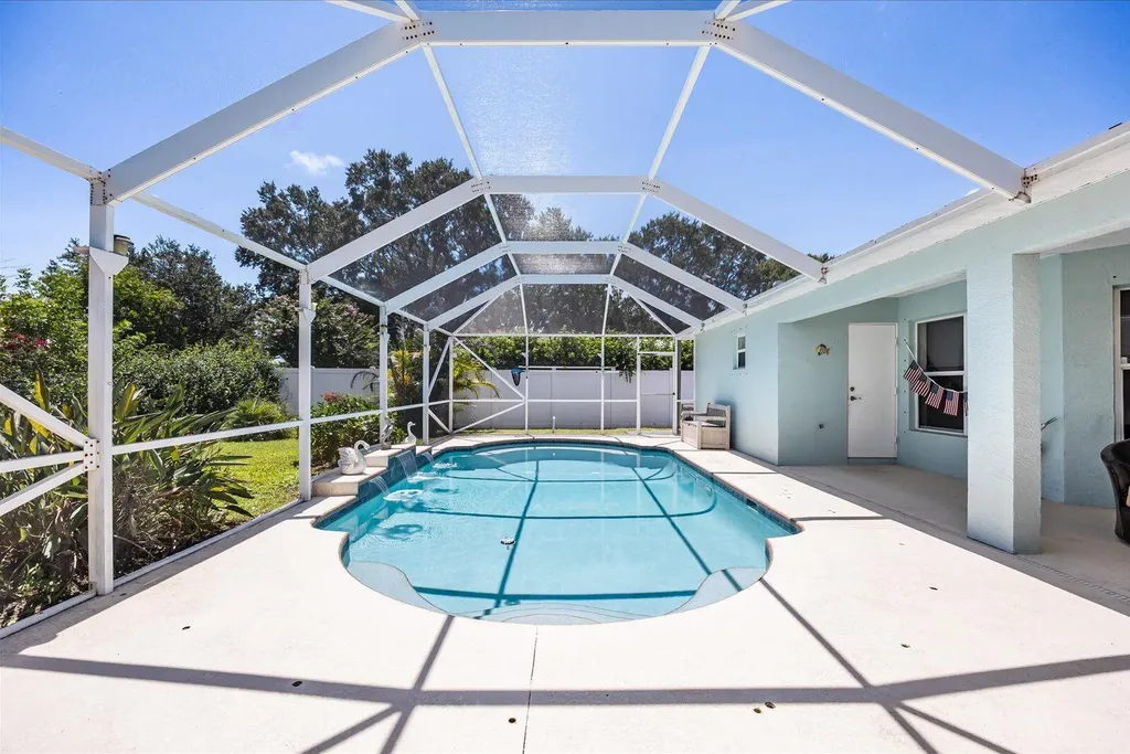 631 SE Stow Terrace Port St Lucie FL 34984