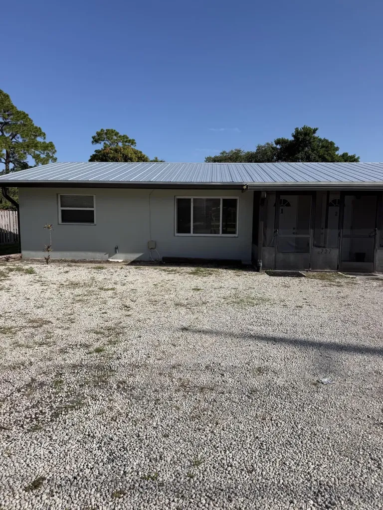 2727 SE Normand Street Stuart FL 34997