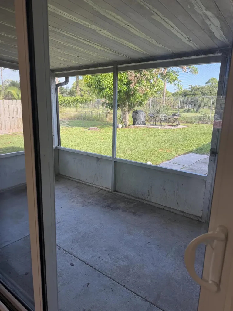 2727 SE Normand Street Stuart FL 34997
