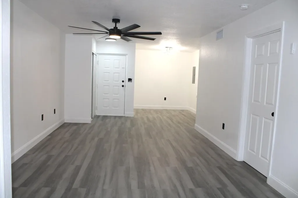 2820 N Oakland Forest Drive N Oakland Park FL 33309