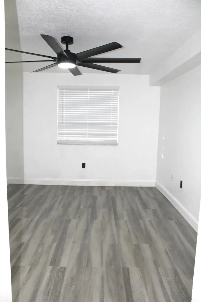 2820 N Oakland Forest Drive N Oakland Park FL 33309