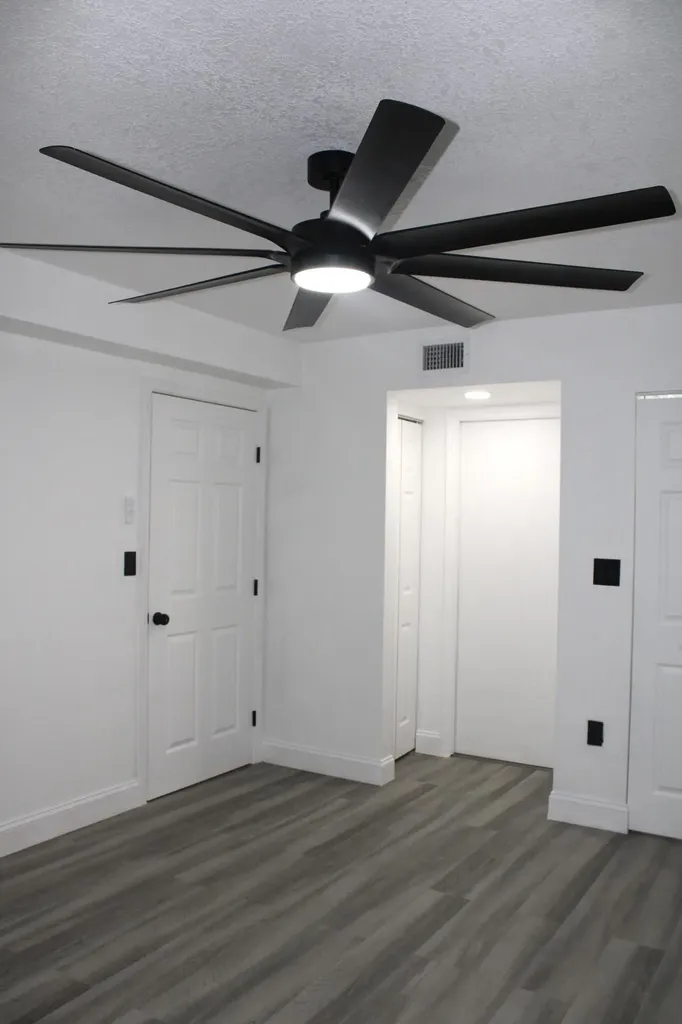 2820 N Oakland Forest Drive N Oakland Park FL 33309